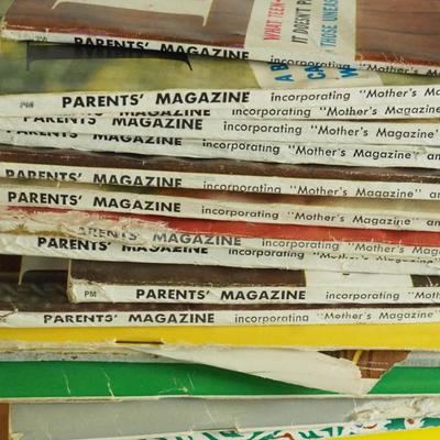 lot 186- Readers Digest magazines from 1970s 1980s