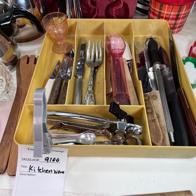 Vintage Kitchenware and ceramic collectibles