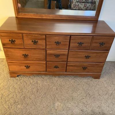 9-drawer Wood Dresser