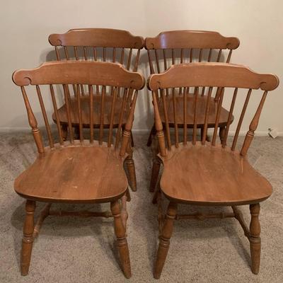 Set of 4 Solid Wood Colonial Style Dining Chairs 