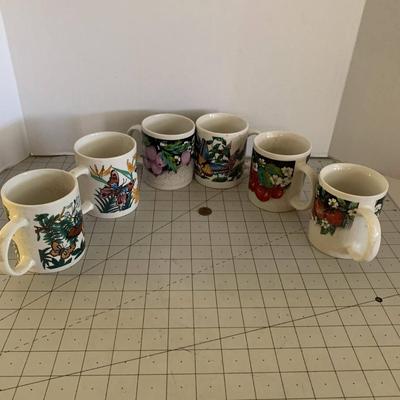 Mug Rack with Mugs