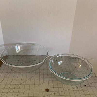 Glass Pyrex Mixing Bowls