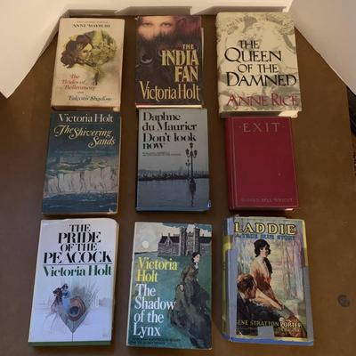 Victoria Holt Book Bundle