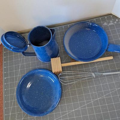 Camp Cooking Dishes