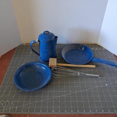 Camp Cooking Dishes