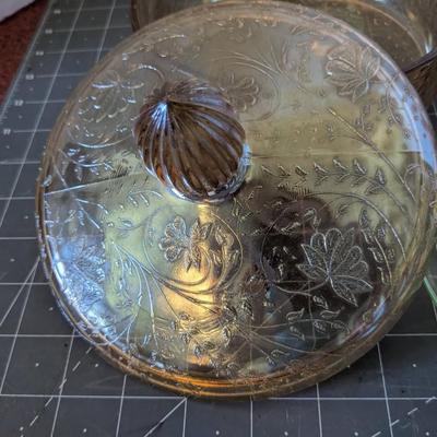 Vintage Glass Decor & lemon squeezer