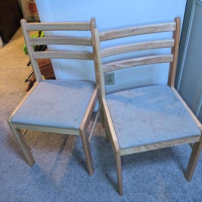 2 Wood Chairs with Fabric Seat 