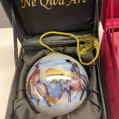 Be â€˜Qwa Art Balls