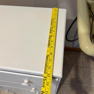 Small white 4 drawer dresser