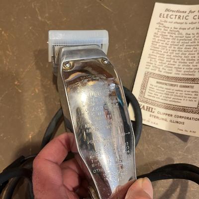 WAHL clipper and clips