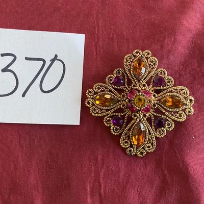 Vintage Victorian Style Brooch