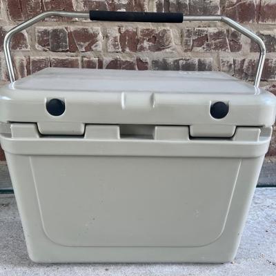 RTIC 20qt Hard Ice Chest