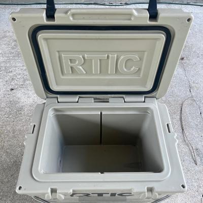 RTIC 20qt Hard Ice Chest