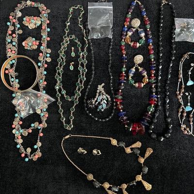 Colorful jewelry sets