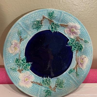 1870s Majolica plate with dogwood dog wood flowers Dark Blue center