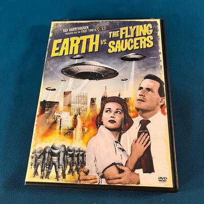 1956 â€œEARTH vs. THE FLYING SAUCERSâ€ MOVIE 2 DVD SET