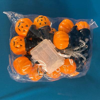 PUMPKIN STRING LIGHTS w/ 8 DIFFERENT LIGHT MODES NEW IN PACKAGE