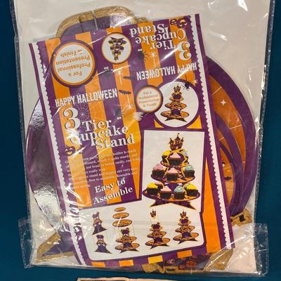 3-TIER HAPPY HALLOWEEN CUPCAKE STAND NEW IN PACKAGE