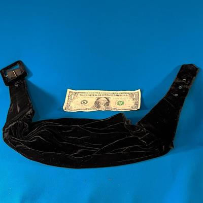 BLACK VELVET SHIRRED BELT GREAT FOR SASSY COSTUME