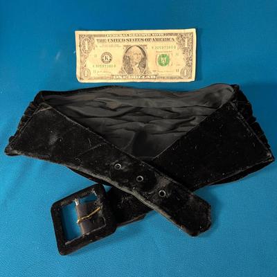 BLACK VELVET SHIRRED BELT GREAT FOR SASSY COSTUME