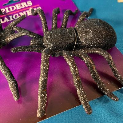 NEW ON PACKAGE SPARKLY CREEPY BIG SPIDERS
