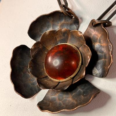 DARK ROSETTE COPPER NECKLACE WITH UNUSUAL LARGE LINK CHAIN