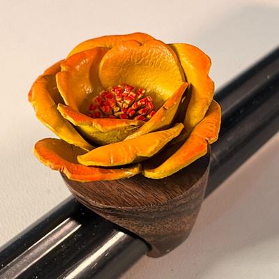 FUNKY WOOD-LIKE BIG FLOWER RING