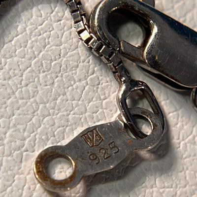 .925 STERLING SPARKLY SKULL AND CROSSBONES NECKLACE 