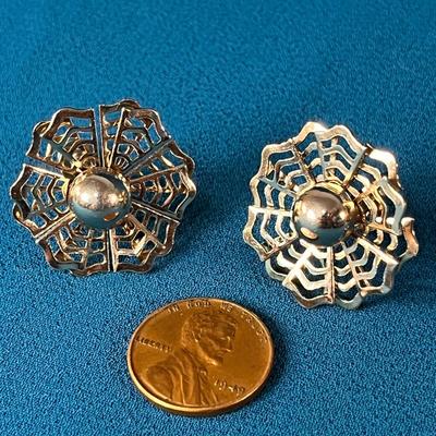 VINTAGE SPIDER WEB GOLD TONE EARRINGS