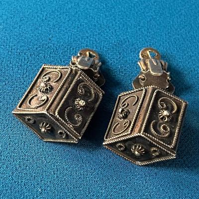 UNMARKED BUT LIKELY STERLING INTRICATE FILIGREE DESIGN DANGLY BOX EARRINGS