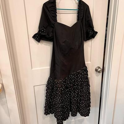 FUN BLACK WHITE POLKA DOT DRESS RUFFLES GALORE