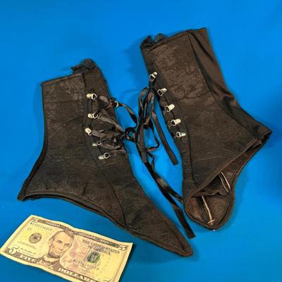 LACE EDGED BLACK LACE-UP BOOT GAITERS- TURNS SHOES INTO BOOTS