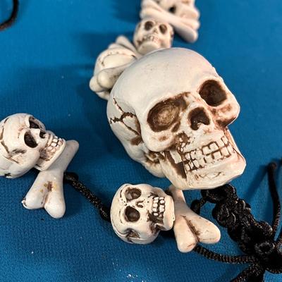 SKULLS AND BONES NECKLACE
