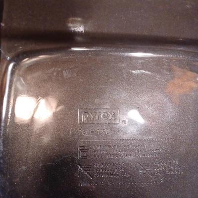 Pyrex Glass Casserole Dish with Glass Lid