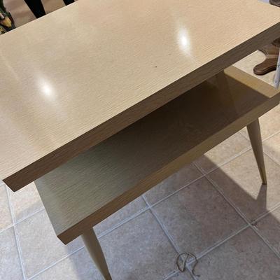 Fabulous blonde, MCM end table