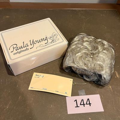 Paula, young rose wig
