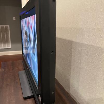 SONY Bravia 32â€ LCD TV with Remote