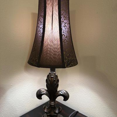 Table lamp.
