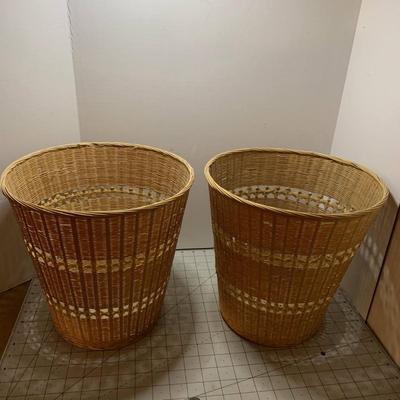 2 Waste Baskets