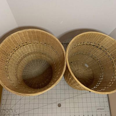 2 Waste Baskets