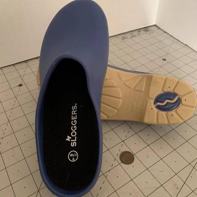 Size 8 Sloggers