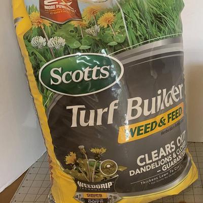 Turf Builder (75% full)
