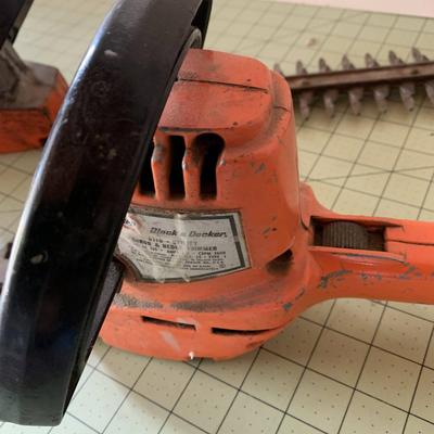 Black + Decker Hedge Trimmer Bundle