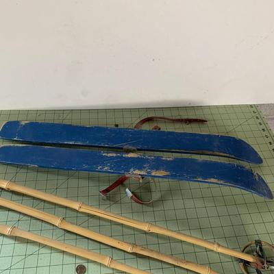 Vintage Ski Set