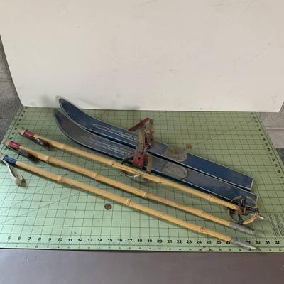 Vintage Ski Set