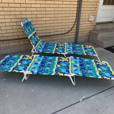Folding Lounge Chairs