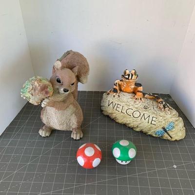 Yard Friends Decor Bundle