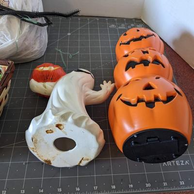 Webs and Pumpkin Decor