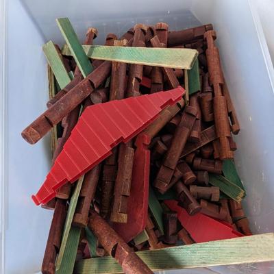 Lincoln Log Toy Bundle