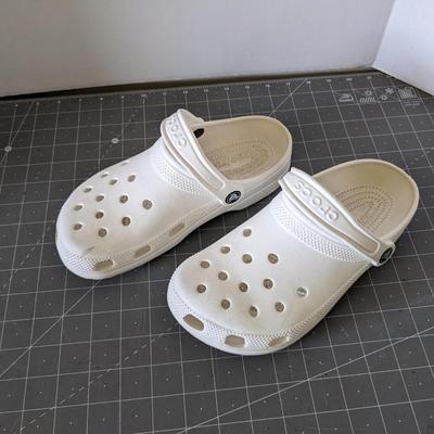 White Crocs  Mens 5 / Womens 7